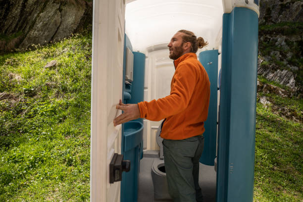 Best Portable bathroom rental  in Standish, MI